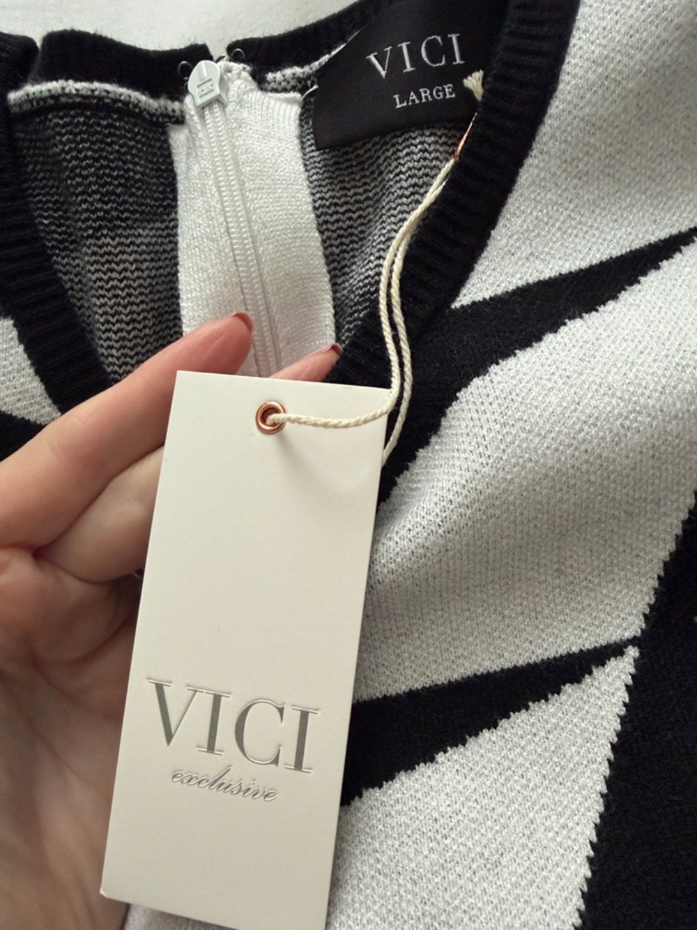 VICI collection Power Pose Abstract Knit Midi Dress - Picture 3 of 5